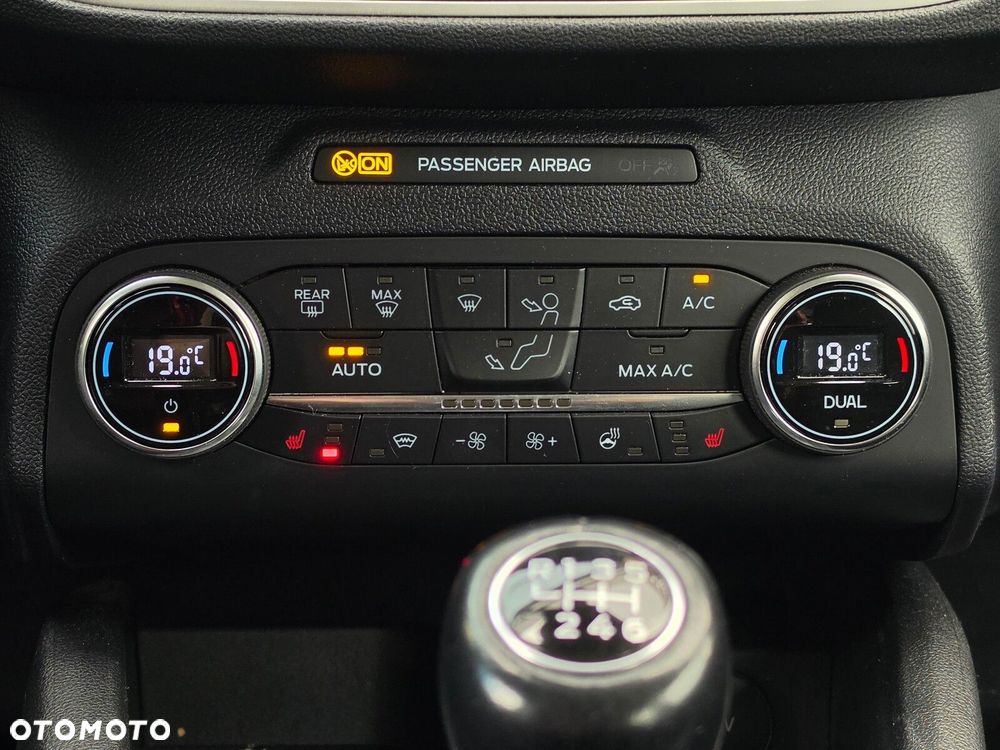 Ford Kuga - 22