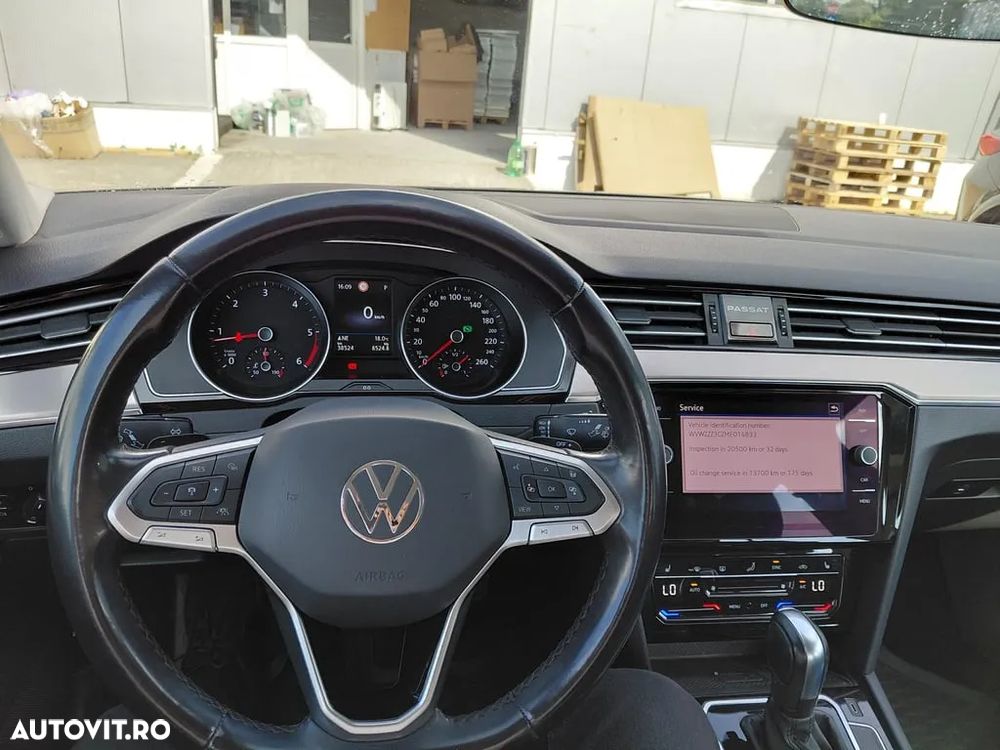 Volkswagen Passat 2.0 TDI DSG Highline - 8