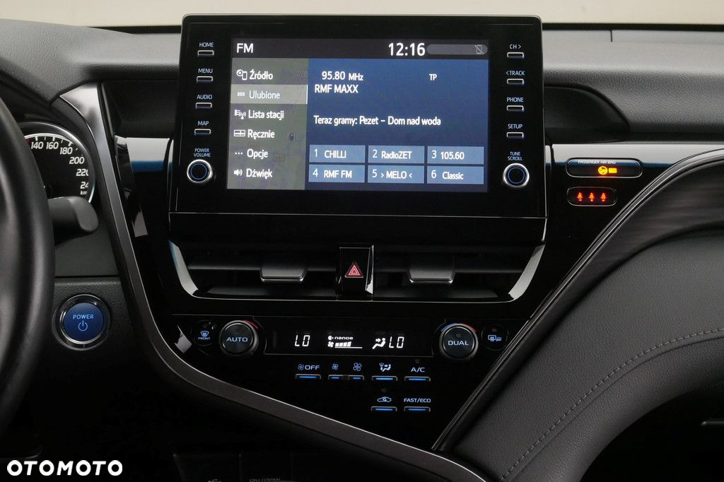 Toyota Camry - 10
