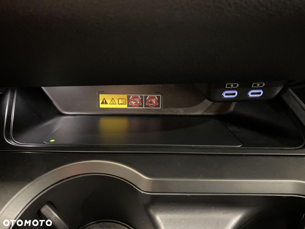 Lexus UX 300h F Sport Design - 18