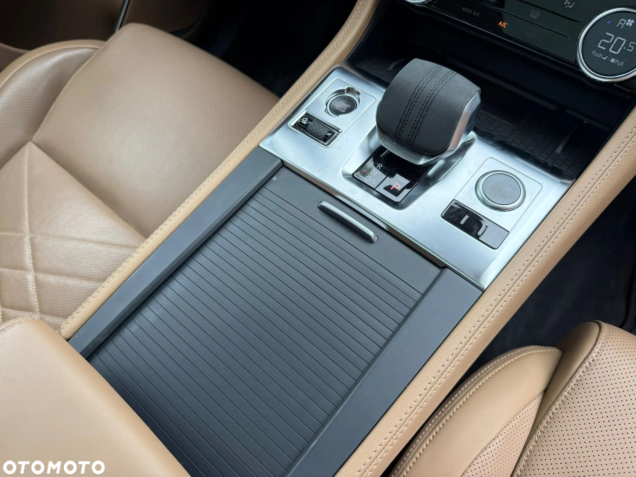 Jaguar F-Pace P250 AWD R-Dynamic Black - 24
