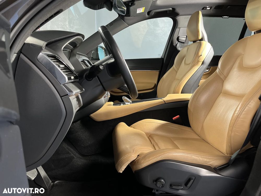 Volvo XC 90 B5 D AWD Plus Bright - 11