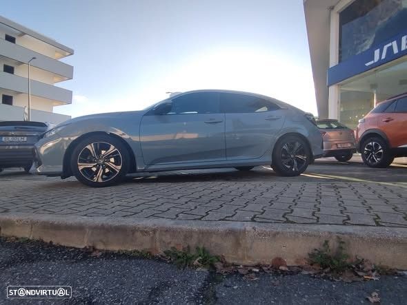 Honda Civic 1.0 i-VTEC Executive Premium - 4