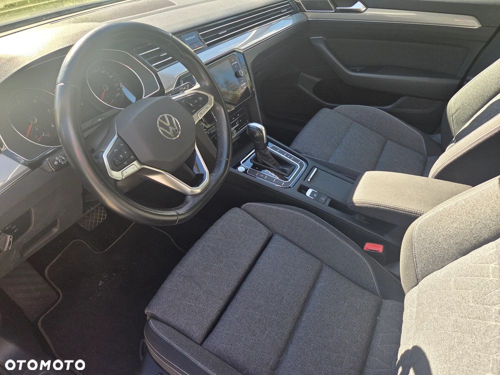 Volkswagen Passat 2.0 TDI SCR Style DSG - 12
