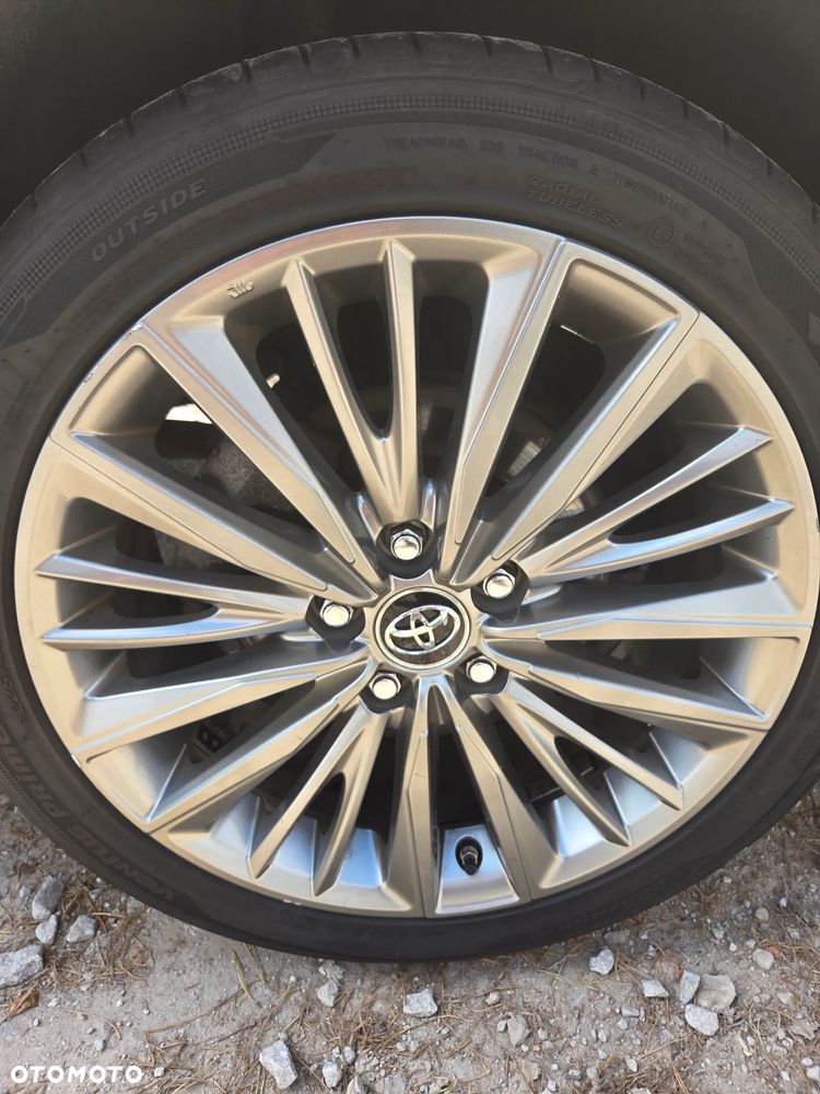 Toyota Avensis 1.8 Comfort - 11