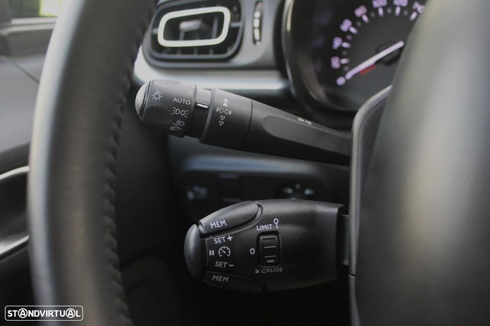 Citroën C3 1.2 PureTech Shine - 22