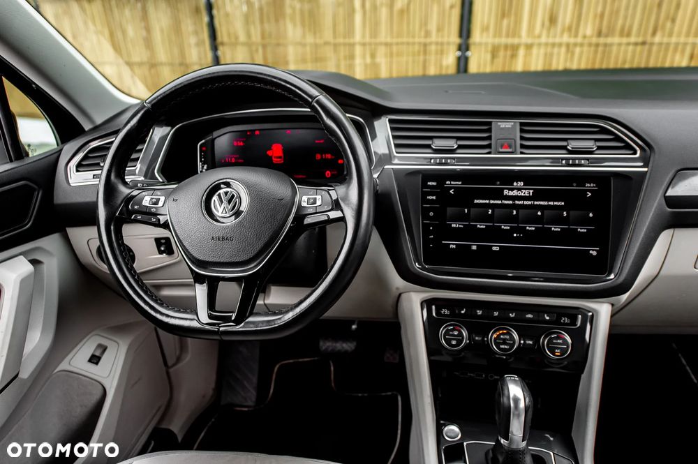 Volkswagen Tiguan 2.0 TDI SCR 4MOTION DSG Highline - 27