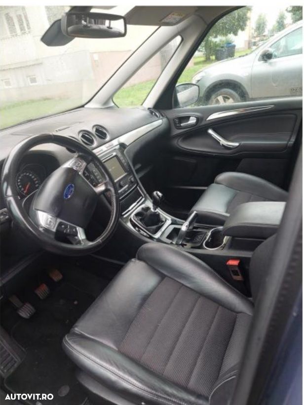 Ford Galaxy 2.2 TDCi Titanium - 12