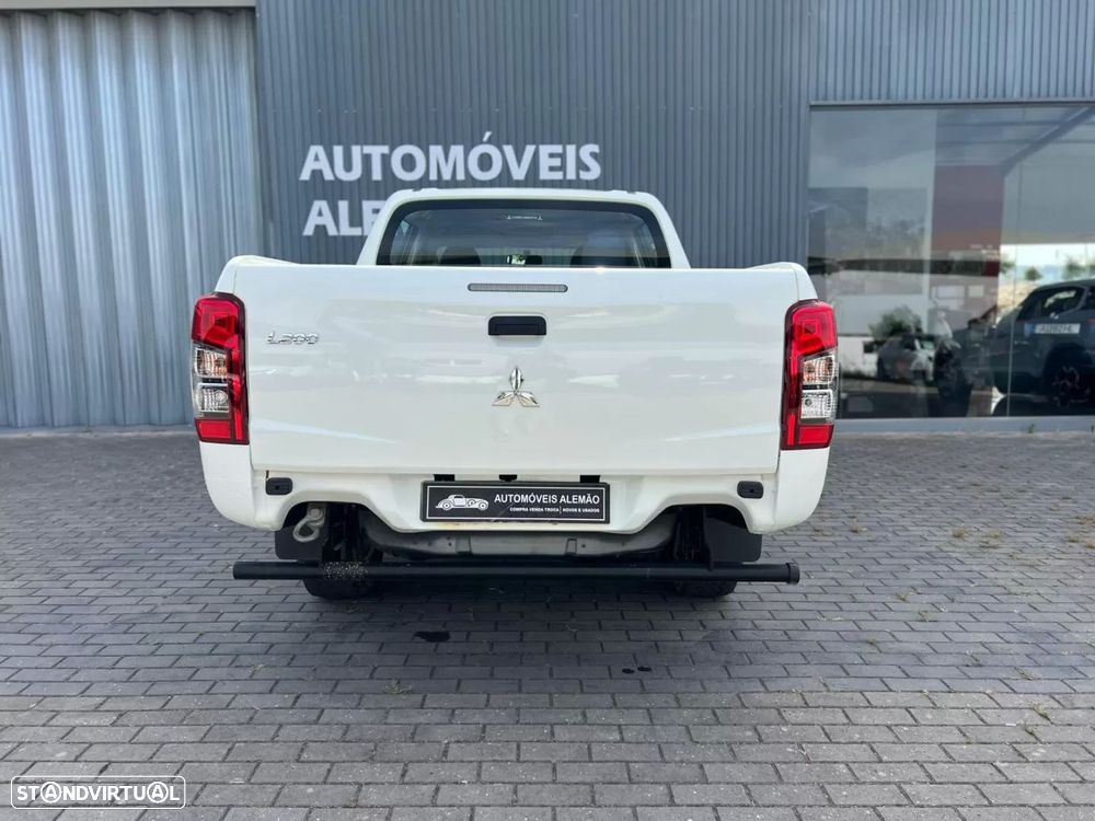Mitsubishi L200 2.3 DI-D CD Invite 4WD - 7