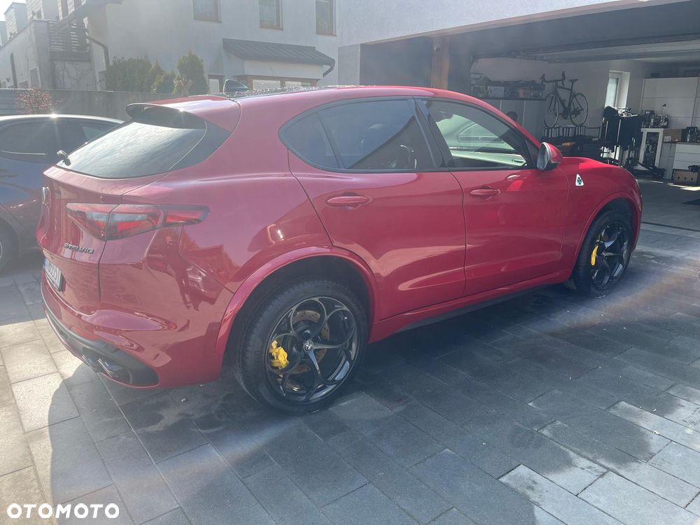 Alfa Romeo Stelvio 2.9 V6 Bi-Turbo Quadrifoglio Q4 - 4