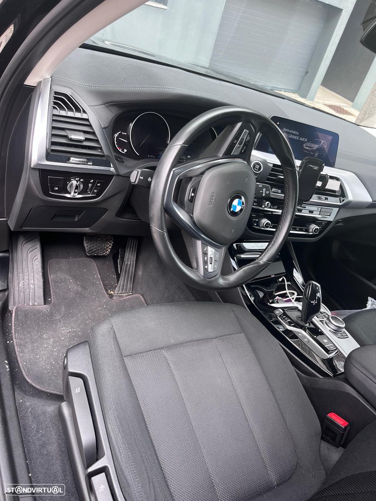 BMW X3 xDrive20d Aut. Advantage - 4