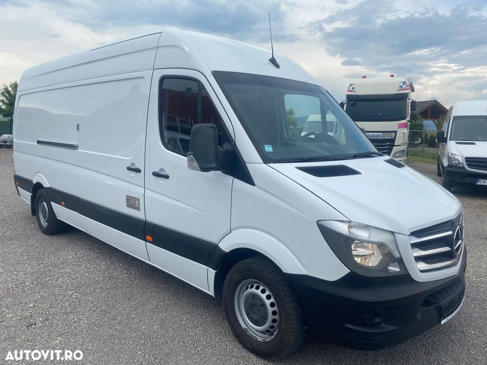 Mercedes-Benz Sprinter - 1