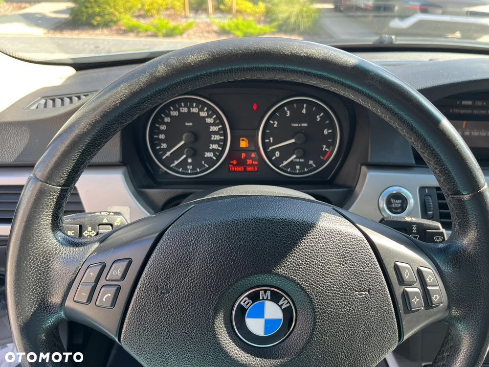 BMW Seria 3 325i - 13