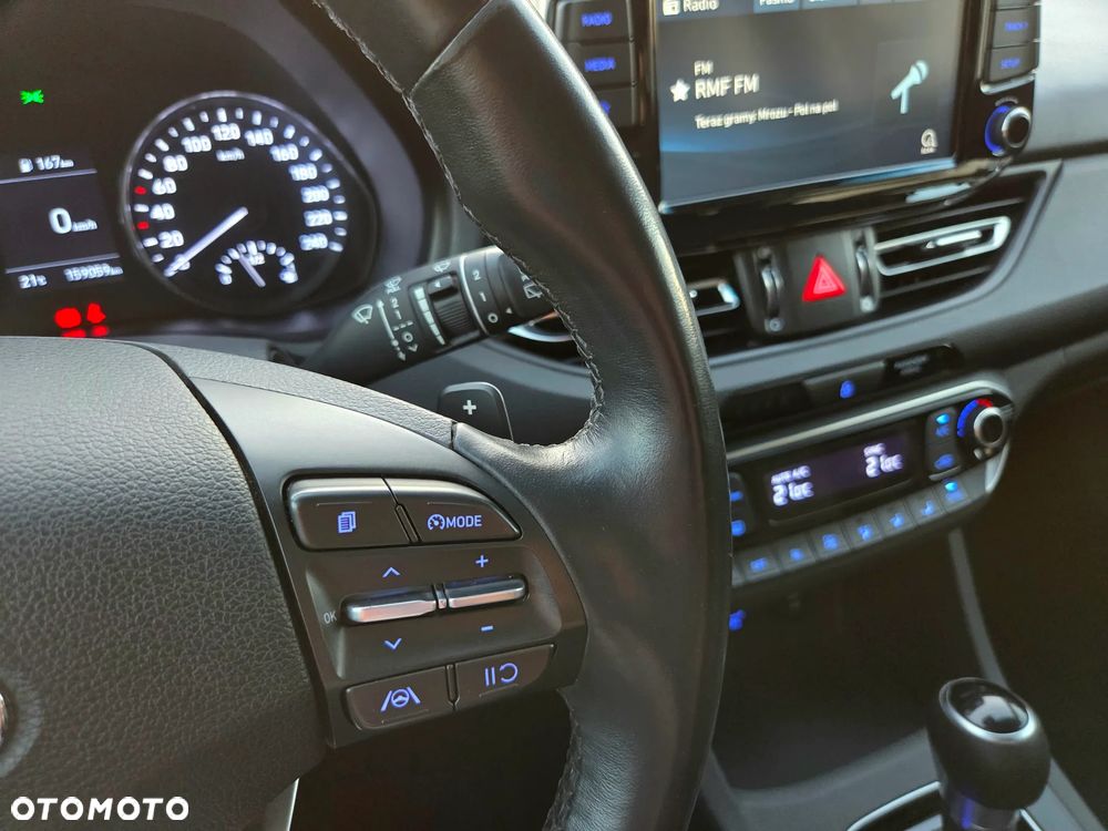 Hyundai i30 1.6 D Comfort DCT - 21