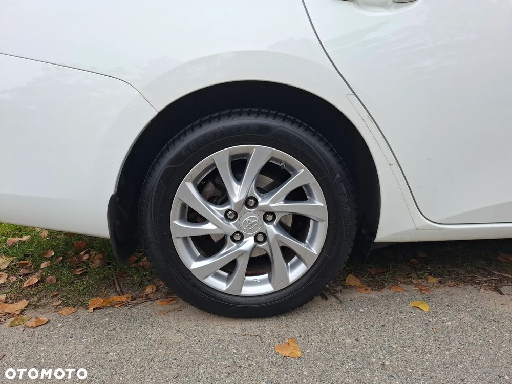 Toyota Auris 1.8 HSD Luna - 18