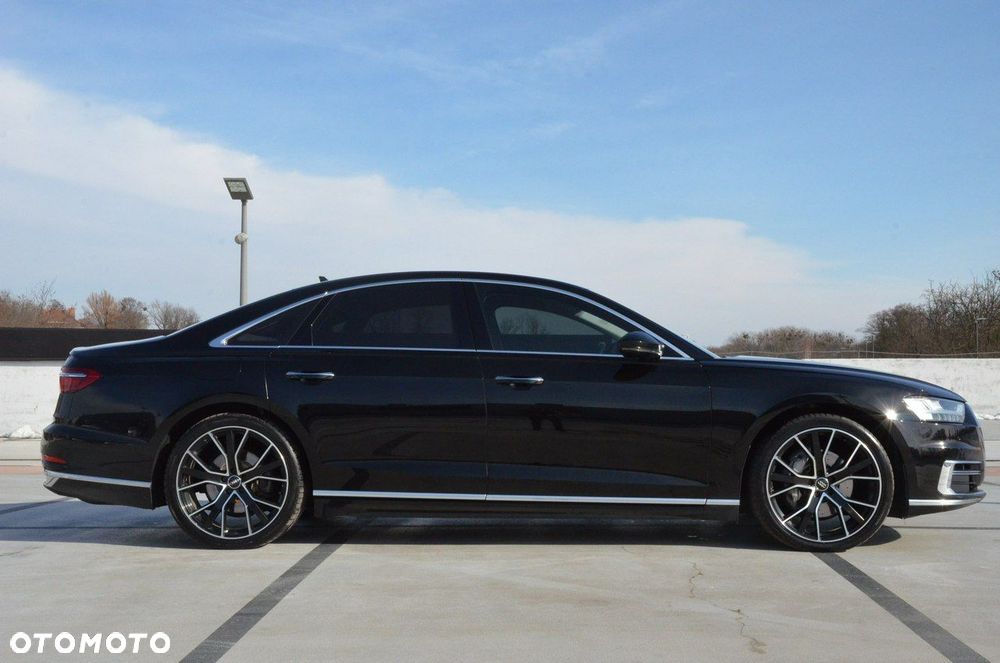 Audi A8 - 12