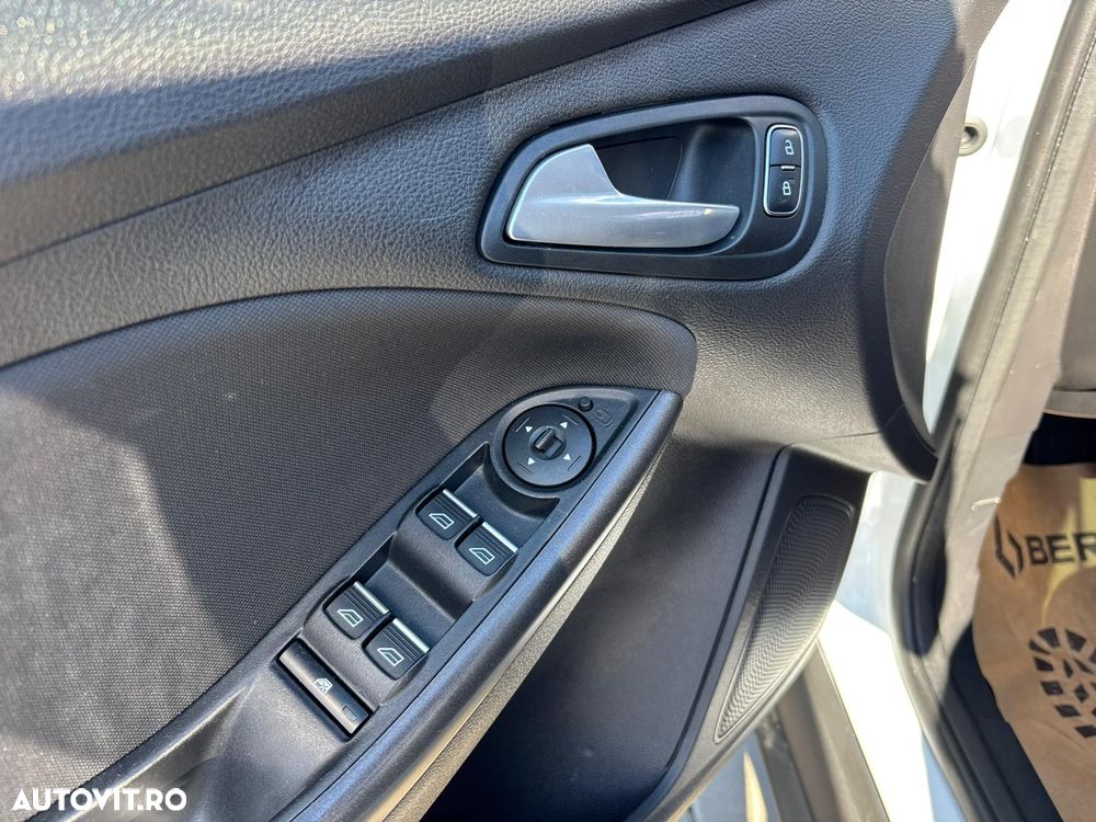 Ford Focus 1.5 EcoBlue Titanium Business - 26