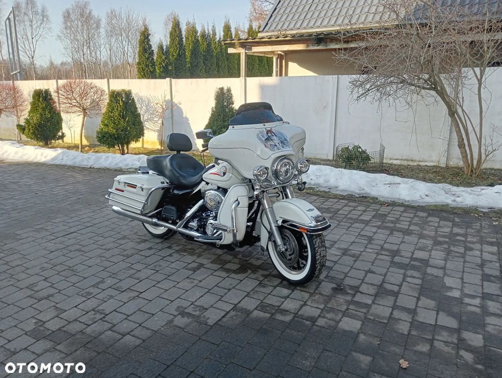 Harley-Davidson FLHT Electra Glide Standard - 3