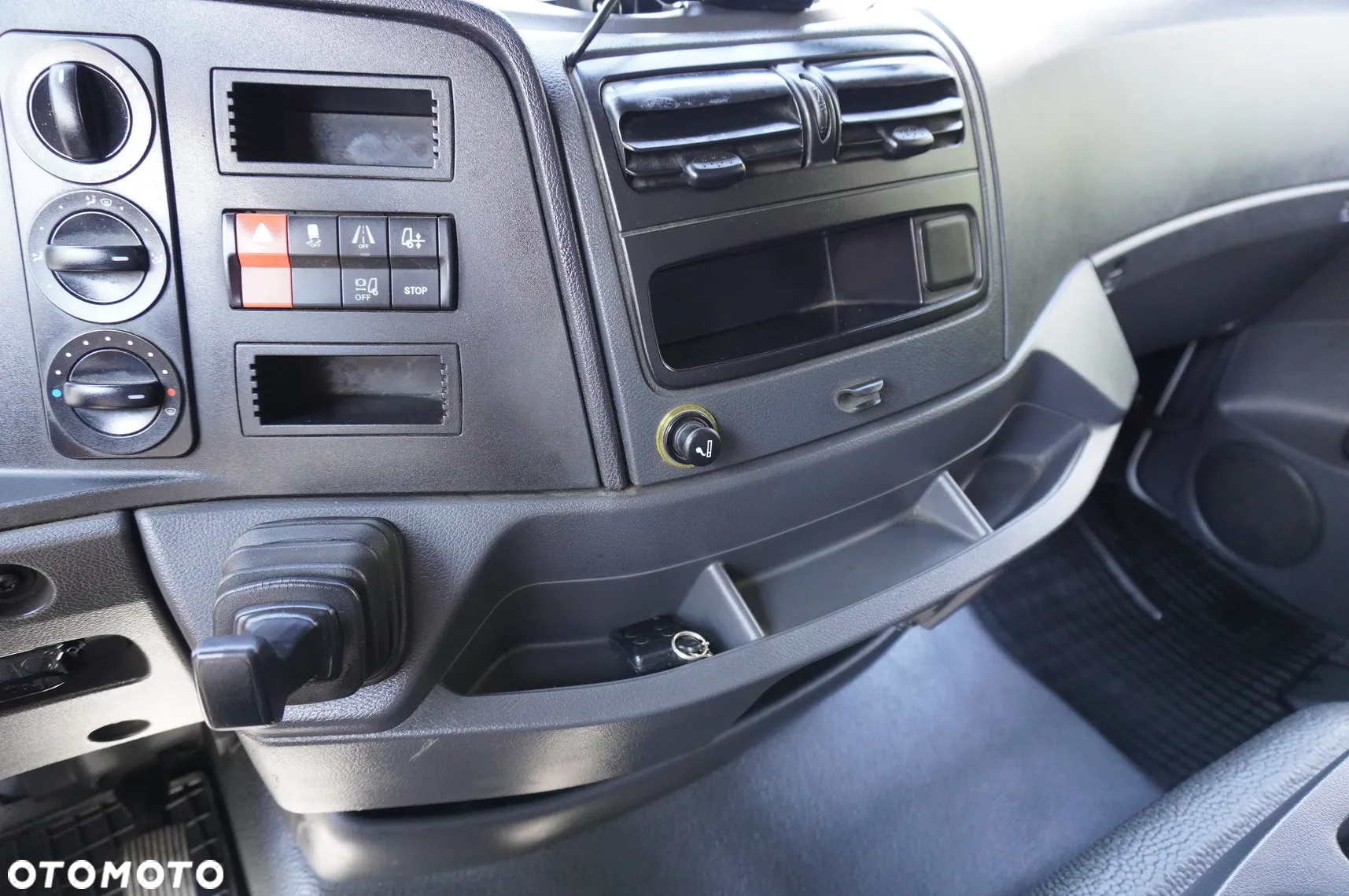 Mercedes-Benz Atego 1318 E6 / kontener 20 palet / winda / 90 tys.km !!! - 18