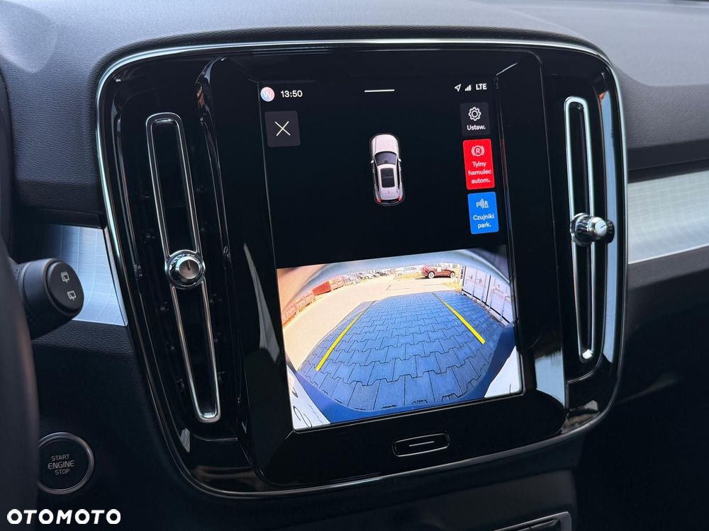Volvo XC 40 B3 Plus Dark - 18