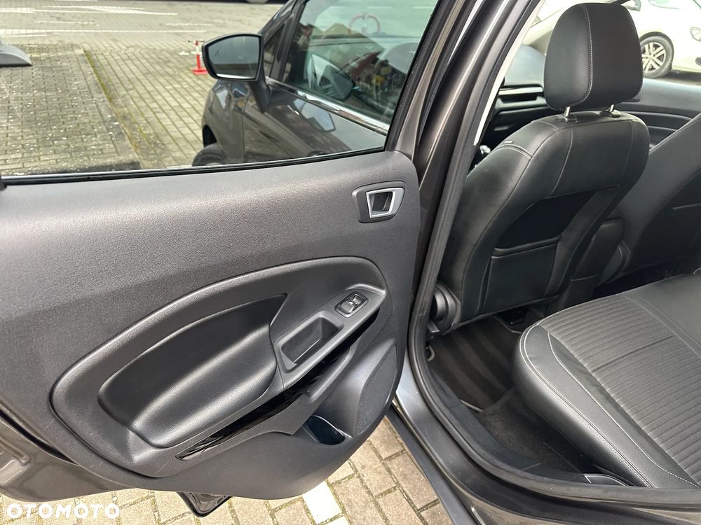 Ford EcoSport 1.5 EcoBlue TITANIUM - 16