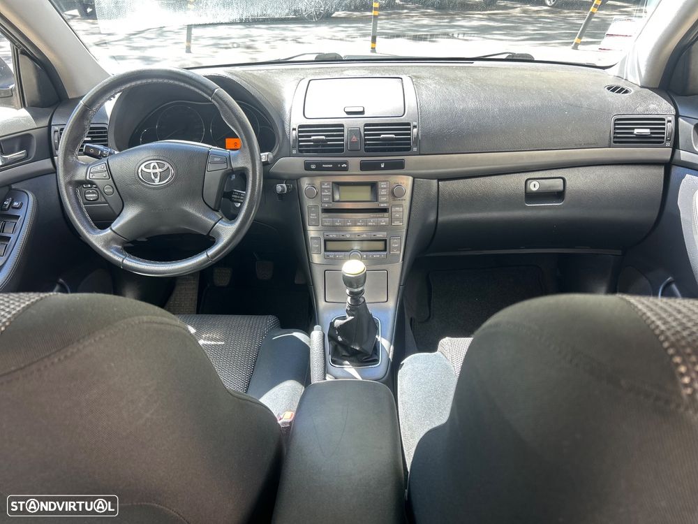 Toyota Avensis SW 2.0 D-4D - 4