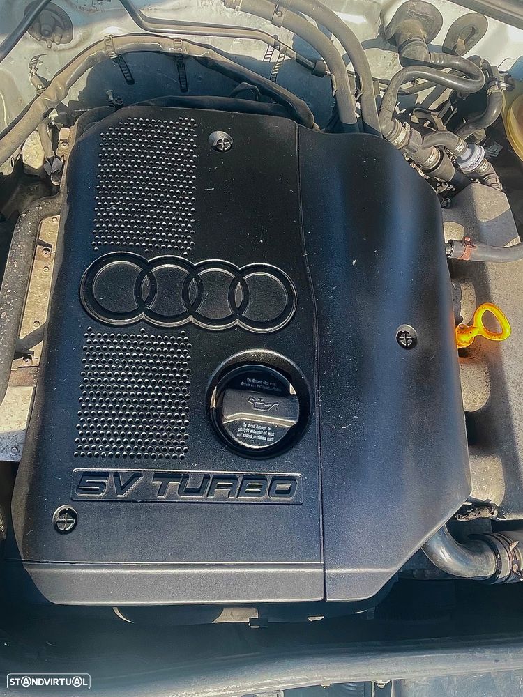 Audi A4 1.8 Turbo Sport - 11