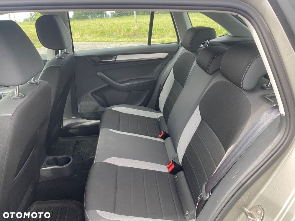 Skoda RAPID 1.0 TSI Ambition - 7