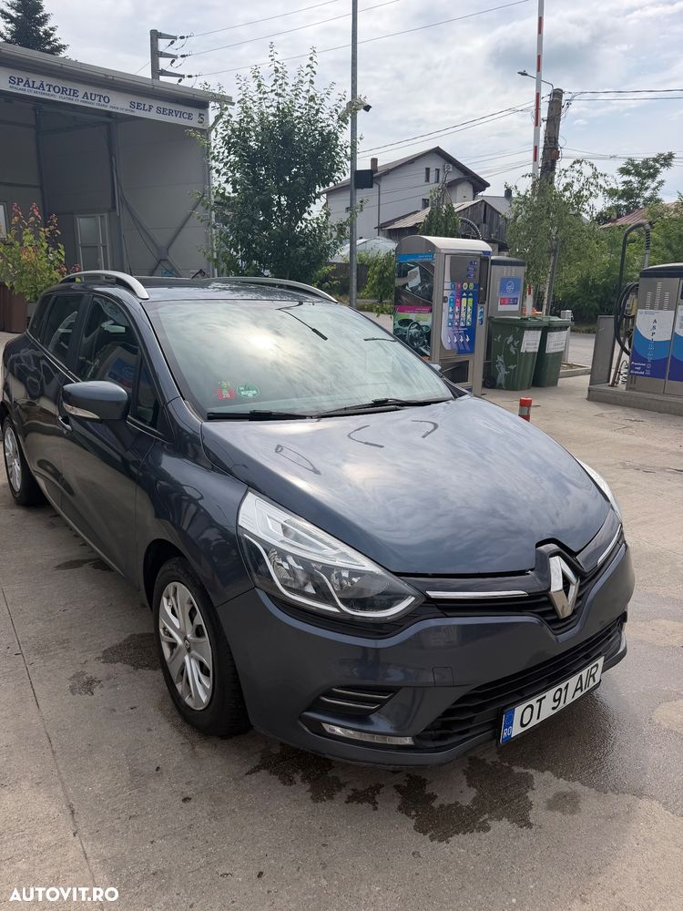 Renault Clio - 1