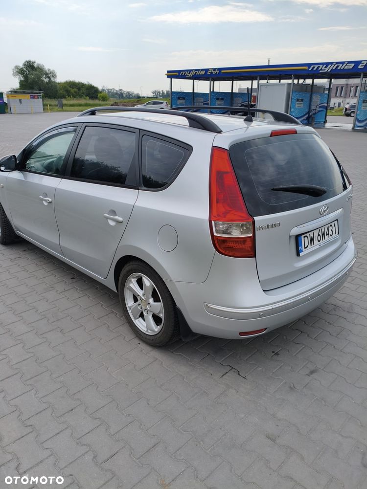 Hyundai i30 1.6 CRDi Classic + World Cup - 5