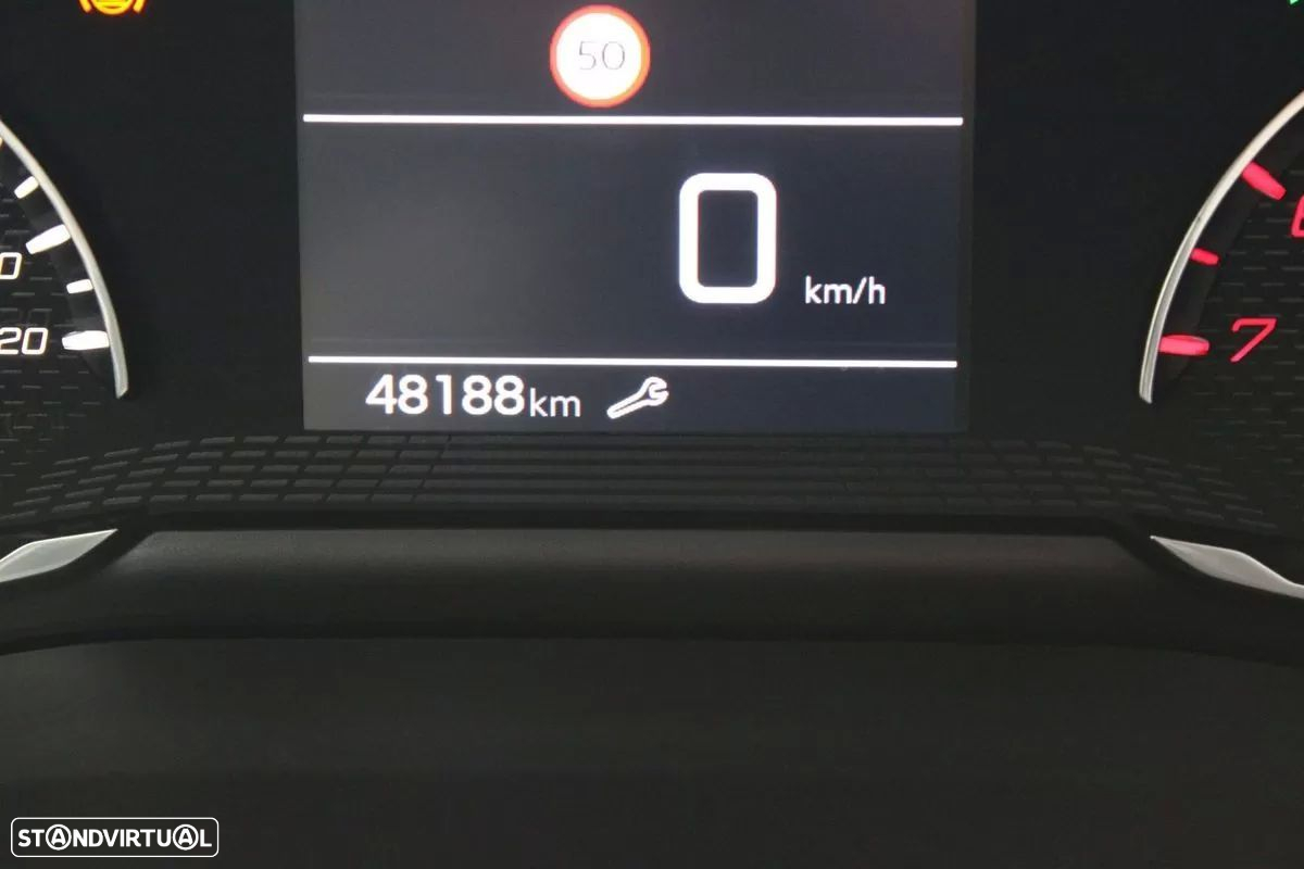 Peugeot 2008 1.2 PureTech Active Pack - 18