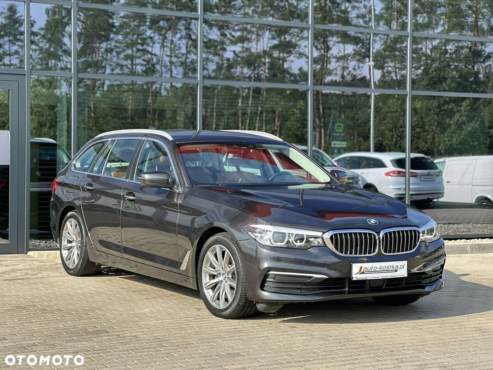 BMW Seria 5 520d xDrive - 6