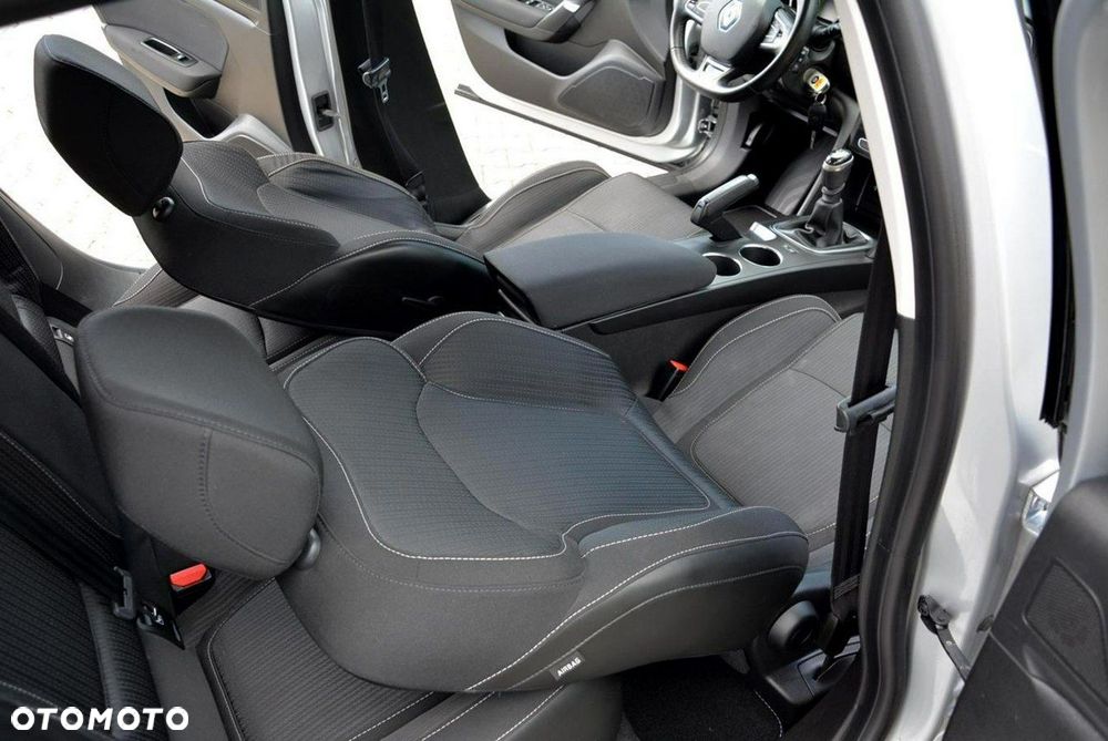 Renault Megane 1.2 Energy TCe Business - 19