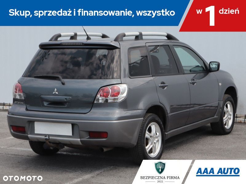 Mitsubishi Outlander - 7