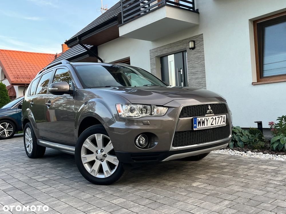 Mitsubishi Outlander 2.0 2WD 35 Jahre - 22