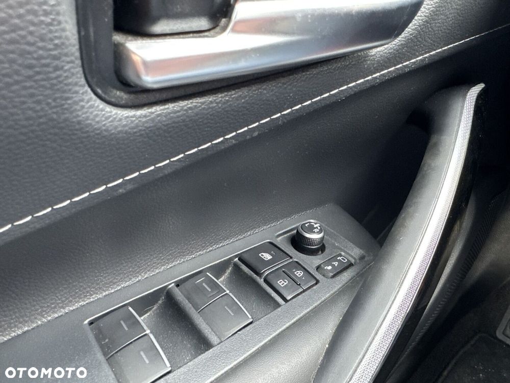 Toyota Corolla 1.8 Hybrid Comfort - 18