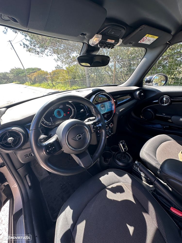 MINI Cabrio Cooper Premium Classic Auto - 8