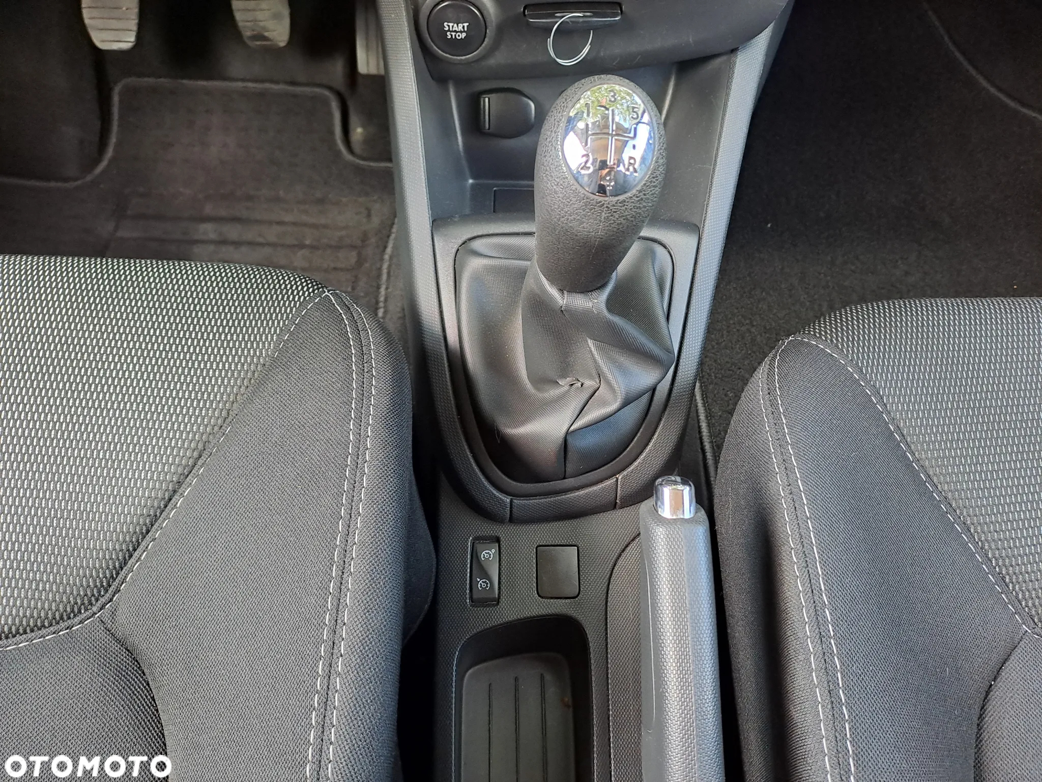 Renault Clio - 10