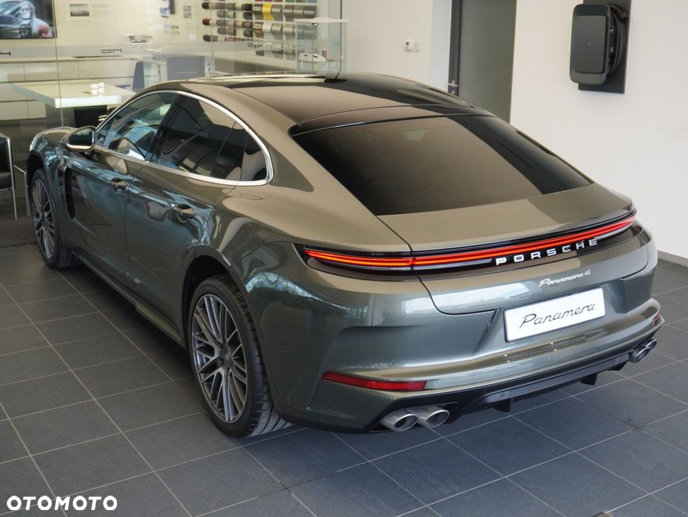 Porsche Panamera 4 - 19