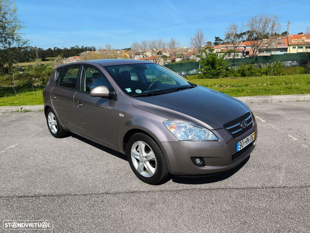 Kia Ceed 1.4 CVVT EX ISG - 21