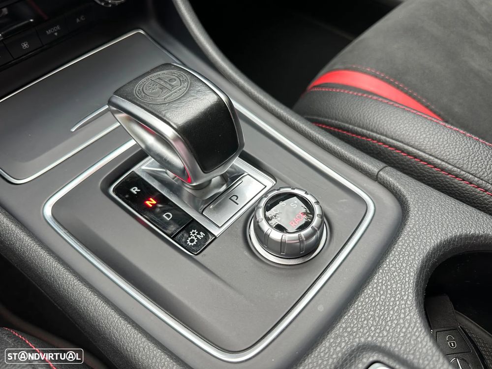 Mercedes-Benz A 45 AMG - 24