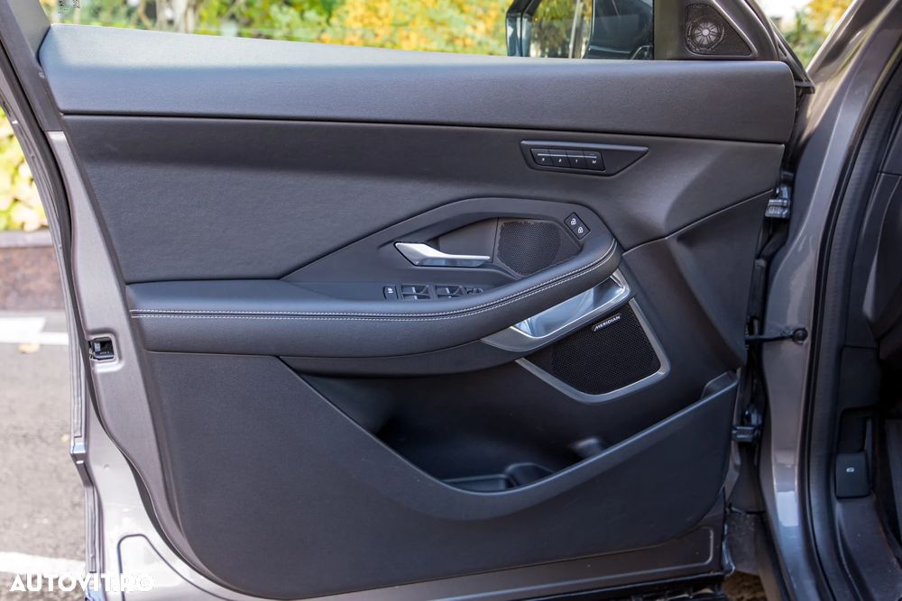 Jaguar E-Pace D200 AWD R-Dynamic SE - 13