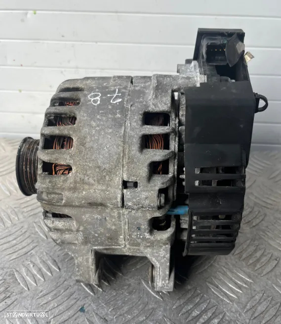 Alternador Peugeot/Citroen Ref: 9807995580-04/2622424B/iST60C025 - 2