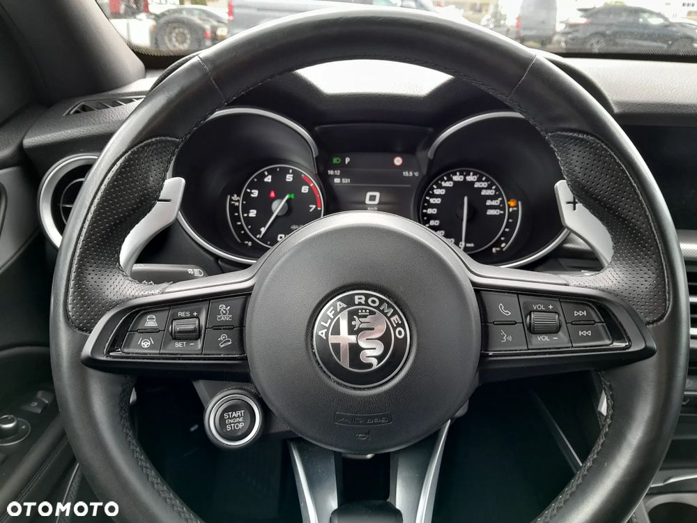 Alfa Romeo Stelvio 2.0 Turbo Veloce Q4 - 13