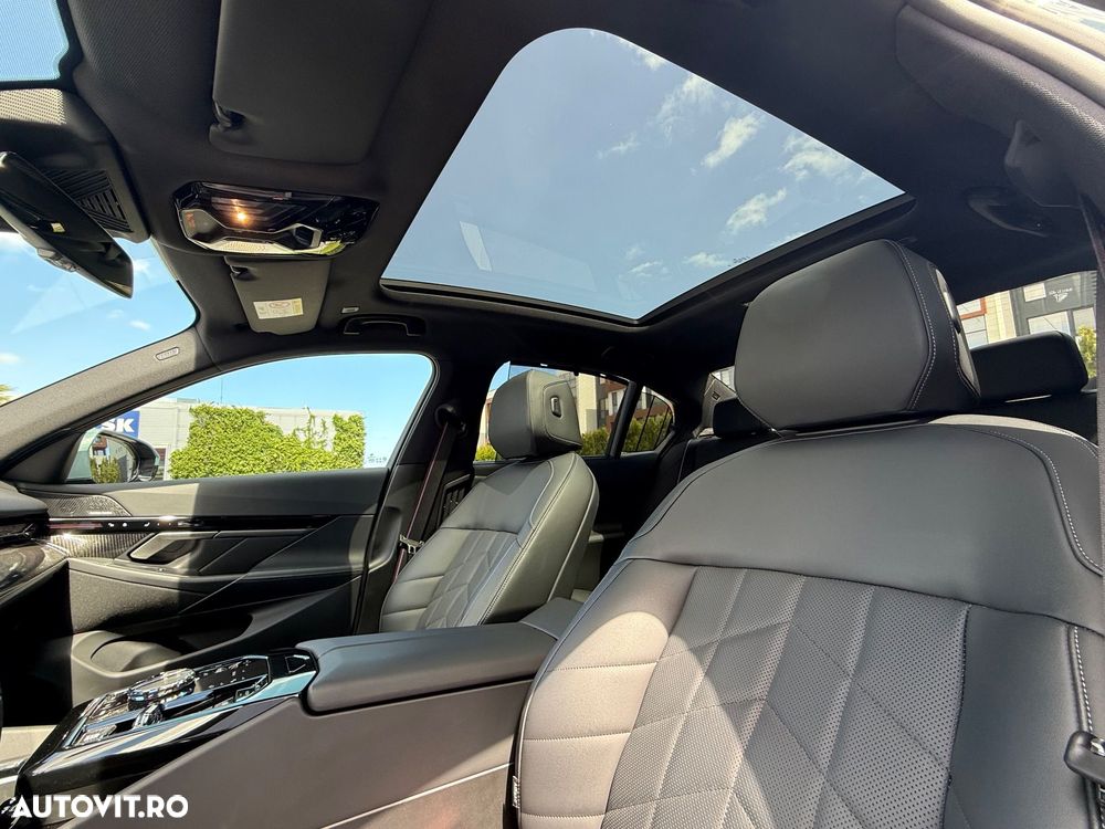 BMW Seria 5 520i AT MHEV - 10