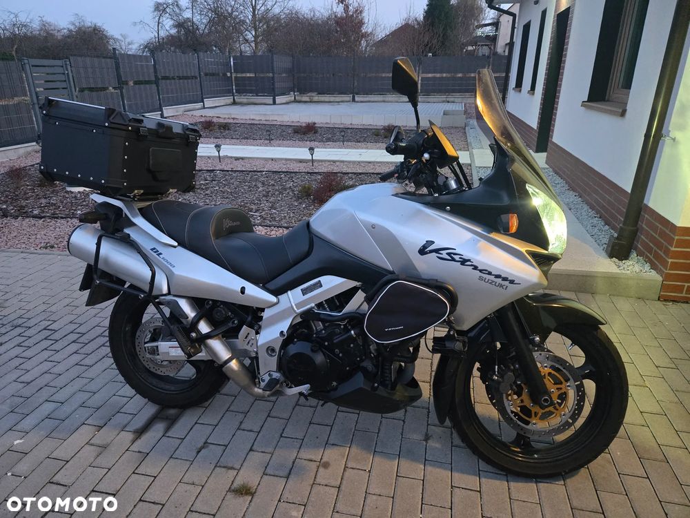 Suzuki V-STROM - 4