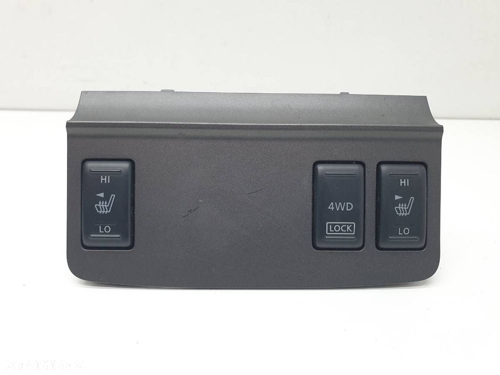 PANEL PRZEŁĄCZNIKI PODGRZEWANIA FOTELI NISSAN MURANO II Z51 - 1
