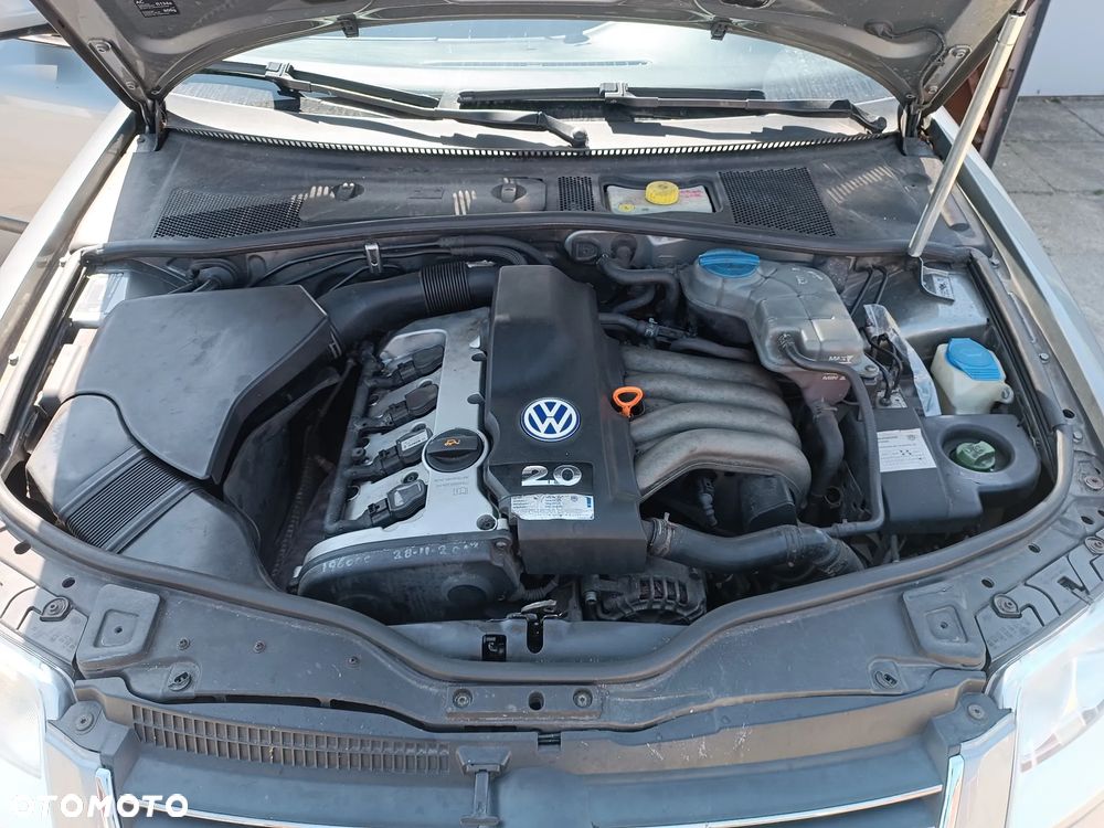 Volkswagen Passat 2.0 Comfortline - 11