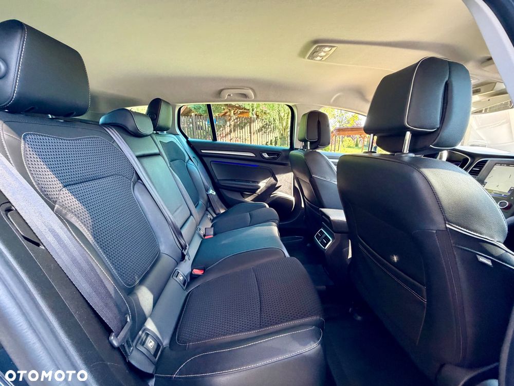 Renault Megane ENERGY TCe 140 EDC BOSE EDITION - 32