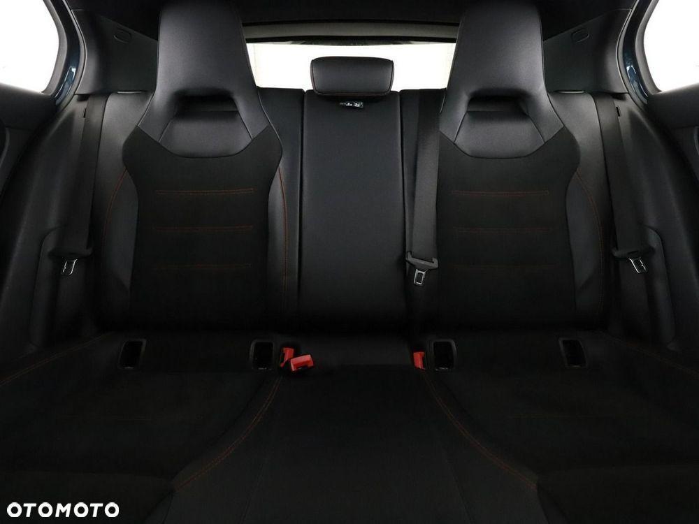 Mercedes-Benz Klasa A 180 7G-DCT Edition AMG Line - 19